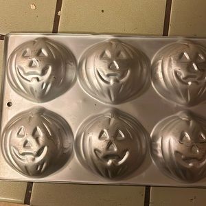 Pumpkin cake pan